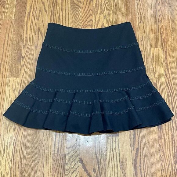 Akris Punto Black Flippy Skirt - Picture 2 of 4